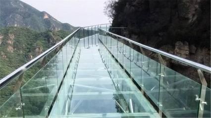 鋼結(jié)構(gòu)玻璃棧道施工方案（鋼結(jié)構(gòu)玻璃棧道施工方案的詳細(xì)解讀） 結(jié)構(gòu)機(jī)械鋼結(jié)構(gòu)設(shè)計(jì) 第5張