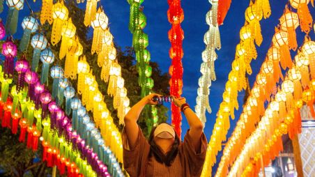 北京舊樓重建試點(diǎn) 鋼結(jié)構(gòu)玻璃棧道施工 第4張