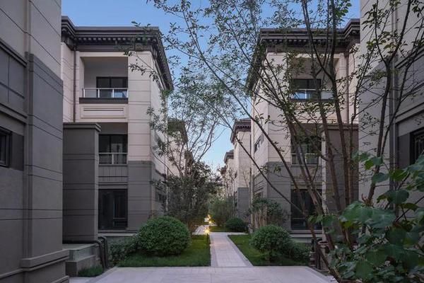 北京在售別墅項目(北京別墅區(qū)綠化環(huán)境對比) 裝飾工裝設計 第3張 北京在售別墅項目(北京別墅區(qū)綠化環(huán)境對比) 裝飾工裝設計 第3張