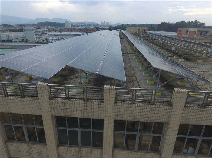 詳細(xì)閱讀:鋼結(jié)構(gòu)房頂安裝光伏發(fā)電板(鋼結(jié)構(gòu)房頂光伏板的安裝) 鋼結(jié)構(gòu)房頂安裝光伏發(fā)電板(鋼結(jié)構(gòu)房頂光伏板的安裝)