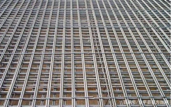 屋面鋼筋網(wǎng)片綁扎（屋面鋼筋網(wǎng)片的綁扎方法） 結(jié)構(gòu)污水處理池施工 第2張