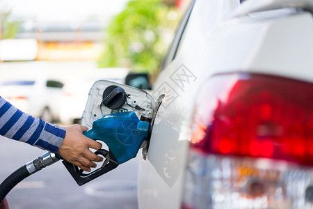 加油站大棚圖片真實（加油站大棚圖片、加油站罩棚圖片、效果圖的詳細(xì)介紹） 鋼結(jié)構(gòu)蹦極施工 第4張