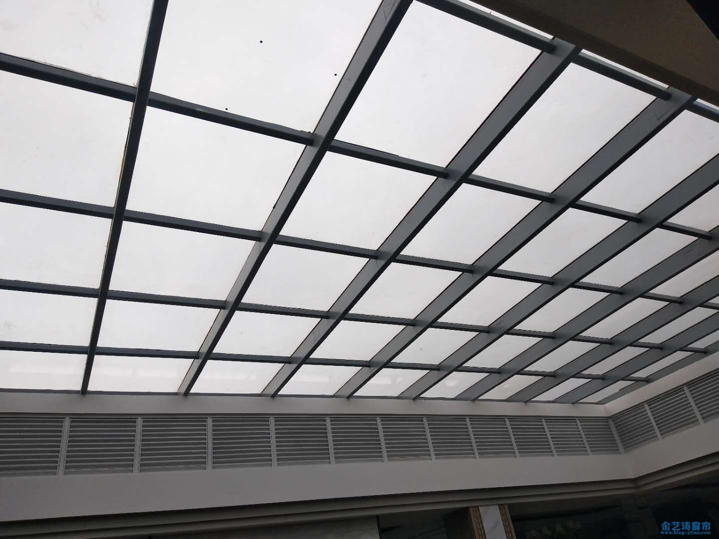 采光頂是個什么東西 結(jié)構(gòu)工業(yè)鋼結(jié)構(gòu)施工 第5張 采光頂是個什么東西 結(jié)構(gòu)工業(yè)鋼結(jié)構(gòu)施工 第5張