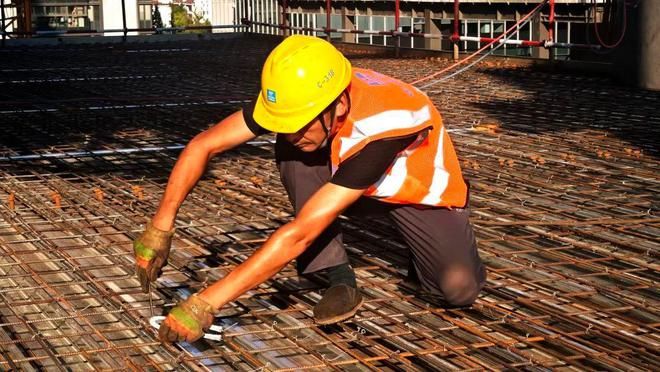 四川橫明豎隱式玻璃幕墻設(shè)計(jì)公司有哪些項(xiàng)目（四川橫明豎隱式玻璃幕墻設(shè)計(jì)公司是否有成功案例）