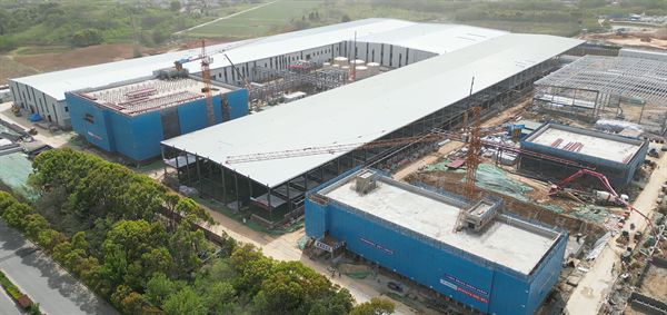 鋼結(jié)構(gòu)廠房安裝視頻 鋼結(jié)構(gòu)鋼結(jié)構(gòu)螺旋樓梯施工 第4張 鋼結(jié)構(gòu)廠房安裝視頻 鋼結(jié)構(gòu)鋼結(jié)構(gòu)螺旋樓梯施工 第4張