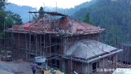 屋頂加固費(fèi)用多少合適呢(屋頂加固的費(fèi)用是多少) 建筑方案施工 第3張 屋頂加固費(fèi)用多少合適呢(屋頂加固的費(fèi)用是多少) 建筑方案施工 第3張