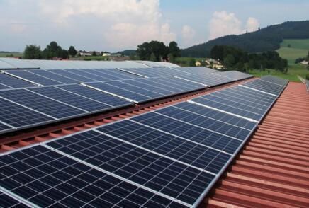 鋼結(jié)構(gòu)廠房安裝光伏板價(jià)格(光伏板安裝清包工價(jià)格一般在10-15元/瓦之間) 北京加固施工 第2張 鋼結(jié)構(gòu)廠房安裝光伏板價(jià)格(光伏板安裝清包工價(jià)格一般在10-15元/瓦之間) 北京加固施工 第2張