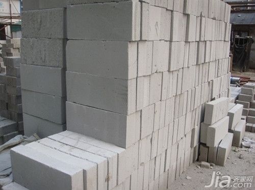 冷庫建設單位資質(zhì)要求（冷庫建設單位在申請資質(zhì)時，需要提交哪些材料？）