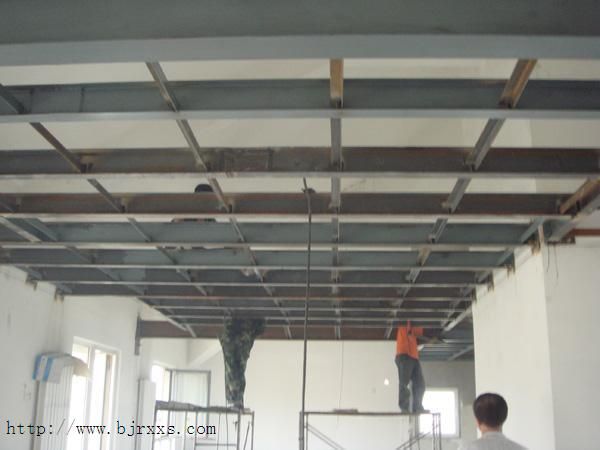 西寧膜結(jié)構(gòu)車棚工程（西寧地區(qū)安裝膜結(jié)構(gòu)車棚有哪些優(yōu)勢(shì)？） 北京鋼結(jié)構(gòu)設(shè)計(jì)問(wèn)答