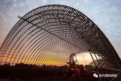 煤棚網(wǎng)架安裝過程圖片高清 鋼結(jié)構(gòu)網(wǎng)架設(shè)計(jì) 第5張 煤棚網(wǎng)架安裝過程圖片高清 鋼結(jié)構(gòu)網(wǎng)架設(shè)計(jì) 第5張