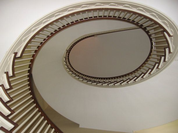 螺旋樓梯設(shè)計視頻講解大全圖片（現(xiàn)代風(fēng)格螺旋樓梯案例欣賞,現(xiàn)代風(fēng)格螺旋樓梯設(shè)計的風(fēng)水講究） 建筑方案施工 第1張