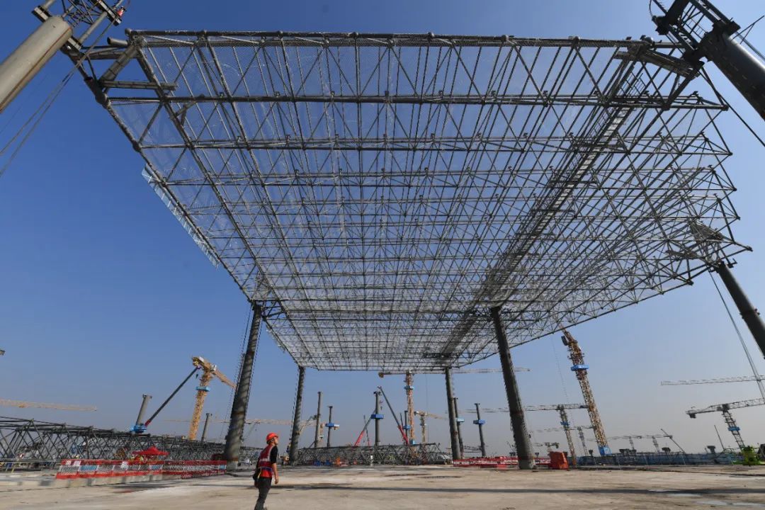 網(wǎng)架結(jié)構(gòu)桿件驗算（網(wǎng)架結(jié)構(gòu)桿件承載力、穩(wěn)定性、內(nèi)力和位移計算公式） 鋼結(jié)構(gòu)跳臺施工 第4張