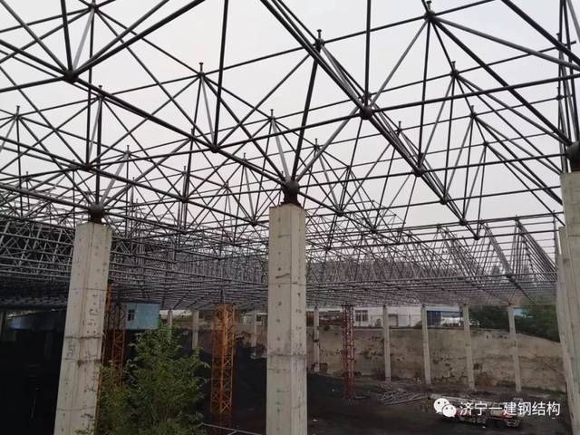 網(wǎng)架結構施工視頻講解 鋼結構桁架施工 第1張 網(wǎng)架結構施工視頻講解 鋼結構桁架施工 第1張