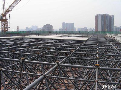 煤棚網(wǎng)架安裝方案設(shè)計(jì)(煤棚網(wǎng)架安裝方案) 結(jié)構(gòu)工業(yè)鋼結(jié)構(gòu)設(shè)計(jì) 第3張 煤棚網(wǎng)架安裝方案設(shè)計(jì)(煤棚網(wǎng)架安裝方案) 結(jié)構(gòu)工業(yè)鋼結(jié)構(gòu)設(shè)計(jì) 第3張