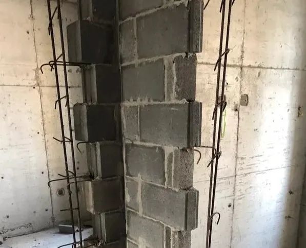 磚頭承重墻拆除怎么加固視頻（磚頭承重墻拆除加固） 鋼結(jié)構(gòu)玻璃棧道施工 第2張