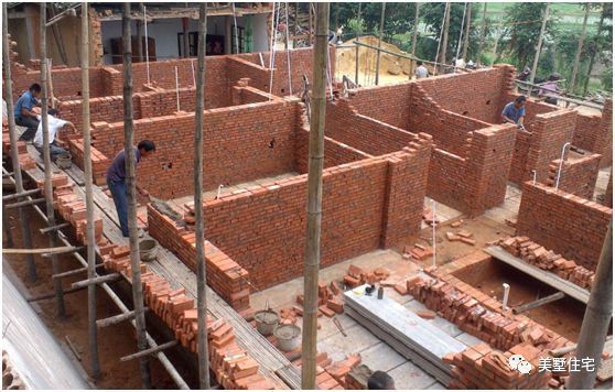 冷庫(kù)施工方案范本至少100頁(yè)圖片怎么寫(xiě)（冷庫(kù)施工方案范本中如何確保材料和設(shè)備的運(yùn)輸與存儲(chǔ)安全）