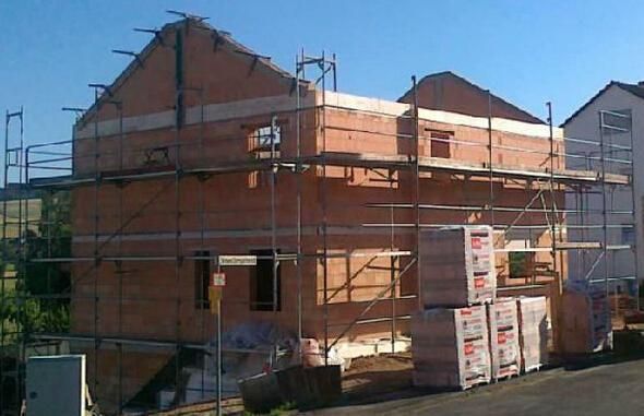 磚混結(jié)構(gòu)能砸墻嗎(磚混結(jié)構(gòu)的房屋在裝修時可以砸墻嗎磚混結(jié)構(gòu)墻體改造流程) 建筑施工圖設(shè)計 第2張 磚混結(jié)構(gòu)能砸墻嗎(磚混結(jié)構(gòu)的房屋在裝修時可以砸墻嗎磚混結(jié)構(gòu)墻體改造流程) 建筑施工圖設(shè)計 第2張