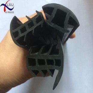 網(wǎng)架結(jié)構(gòu)注意事項(xiàng)及要求有哪些（網(wǎng)架結(jié)構(gòu)在施工時(shí)如何確保其穩(wěn)定性和安全性和安全性）