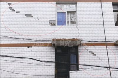 磚混承重墻開(kāi)裂怎么處理好呢(處理磚混承重墻開(kāi)裂的方法) 結(jié)構(gòu)電力行業(yè)設(shè)計(jì) 第4張 磚混承重墻開(kāi)裂怎么處理好呢(處理磚混承重墻開(kāi)裂的方法) 結(jié)構(gòu)電力行業(yè)設(shè)計(jì) 第4張