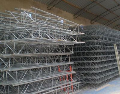 桁架怎么搭建穩(wěn)固 鋼結(jié)構(gòu)跳臺設(shè)計(jì) 第2張 桁架怎么搭建穩(wěn)固 鋼結(jié)構(gòu)跳臺設(shè)計(jì) 第2張