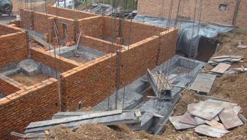 磚混框架結構是什么意思?。ùu混結構與框架結構各有優(yōu)缺點） 鋼結構鋼結構停車場設計 第5張