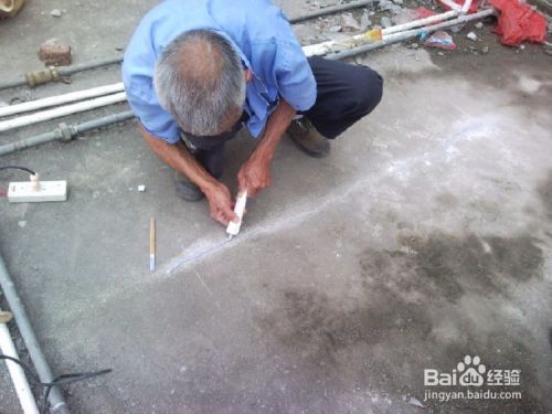 樓房如何加固漏水(樓房防水層重涂注意事項(xiàng)) 結(jié)構(gòu)砌體設(shè)計(jì) 第3張 樓房如何加固漏水(樓房防水層重涂注意事項(xiàng)) 結(jié)構(gòu)砌體設(shè)計(jì) 第3張