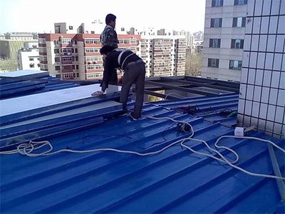 彩鋼板屋頂施工工藝視頻(彩鋼板屋頂施工基本步驟) 北京加固設(shè)計(jì)(加固設(shè)計(jì)公司) 第2張 彩鋼板屋頂施工工藝視頻(彩鋼板屋頂施工基本步驟) 北京加固設(shè)計(jì)(加固設(shè)計(jì)公司) 第2張