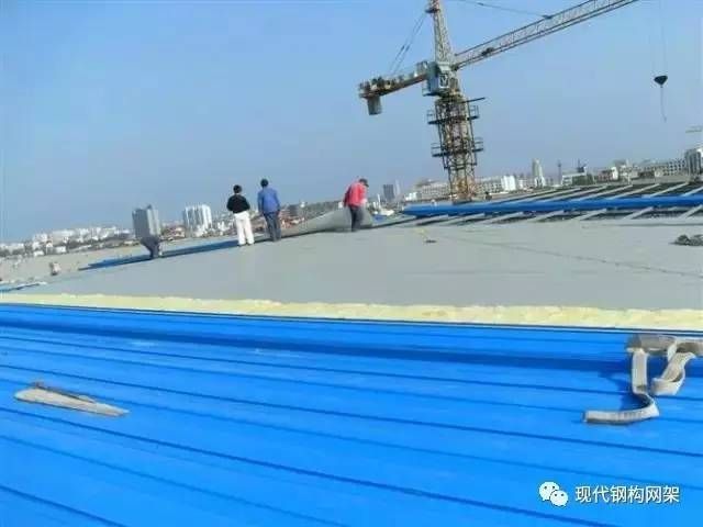 彩鋼板屋面施工方案(彩鋼板屋面施工安全注意事項彩鋼板屋面施工安全注意事項) 結構工業(yè)裝備設計 第4張 彩鋼板屋面施工方案(彩鋼板屋面施工安全注意事項彩鋼板屋面施工安全注意事項) 結構工業(yè)裝備設計 第4張