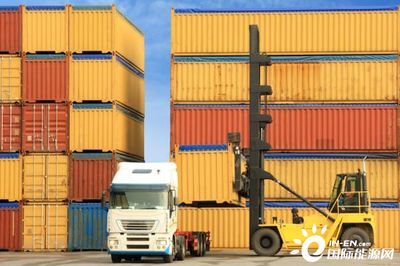 學(xué)校操場(chǎng)設(shè)計(jì)方案模板怎么寫(xiě)（學(xué)校操場(chǎng)的設(shè)計(jì)需要考慮哪些關(guān)鍵因素以確保夜間運(yùn)動(dòng)的安全和舒適）