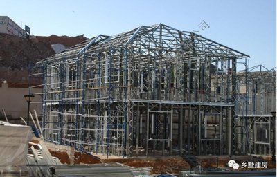 鋼結(jié)構(gòu)別墅可以使用多少年（鋼結(jié)構(gòu)別墅使用年限是復雜的問題，鋼結(jié)構(gòu)別墅隔音改進方法） 結(jié)構(gòu)機械鋼結(jié)構(gòu)施工 第2張