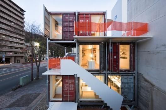 集裝箱建筑案例分析(雙層集裝箱住宅) 鋼結(jié)構(gòu)玻璃棧道施工 第1張 集裝箱建筑案例分析(雙層集裝箱住宅) 鋼結(jié)構(gòu)玻璃棧道施工 第1張