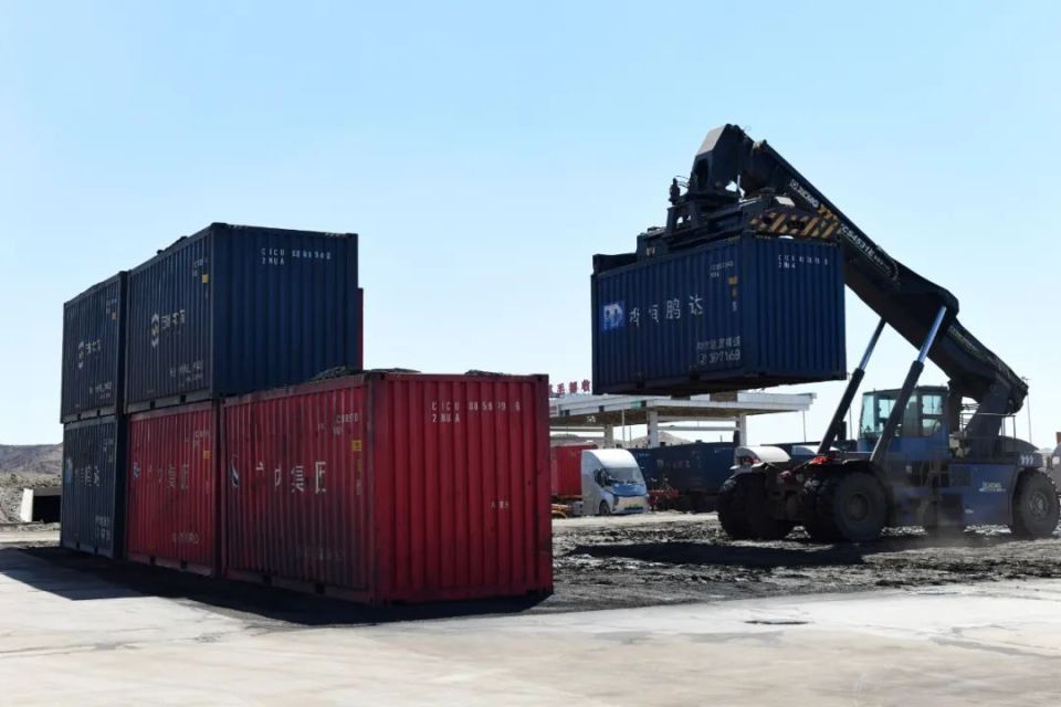 集裝箱板子怎么更換 裝飾工裝設(shè)計(jì) 第5張 集裝箱板子怎么更換 裝飾工裝設(shè)計(jì) 第5張