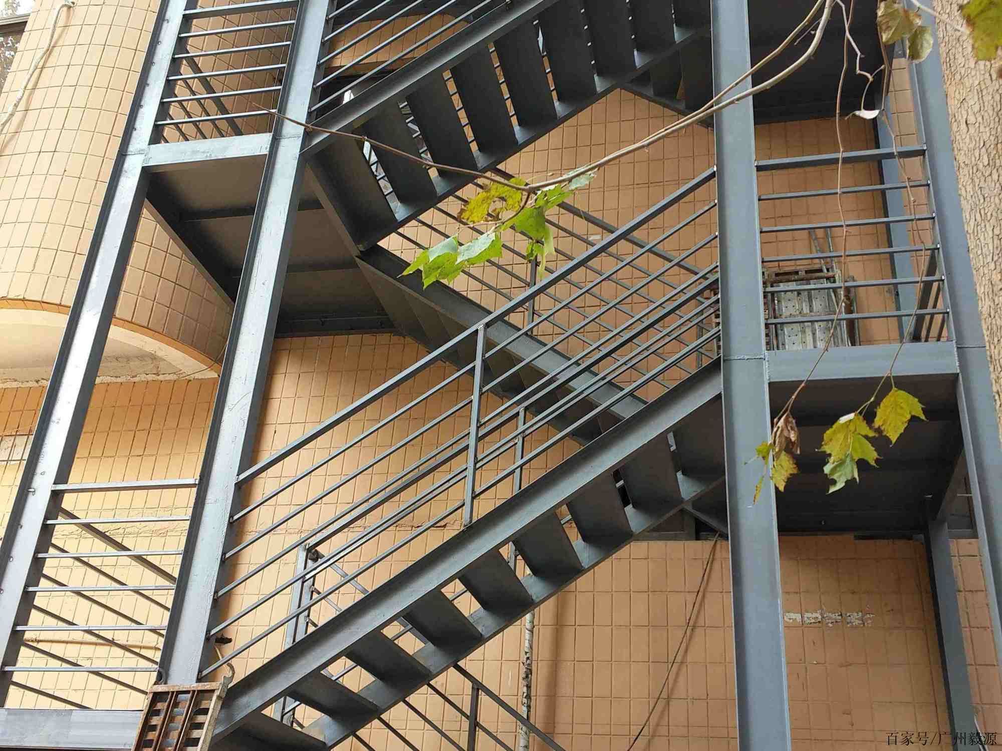 鋼結(jié)構(gòu)樓梯怎么算價格 裝飾幕墻施工 第5張