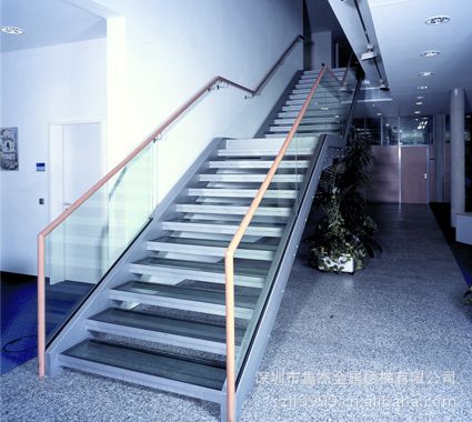 旋轉(zhuǎn)鋼結(jié)構(gòu)樓梯價格 結(jié)構(gòu)地下室設(shè)計 第3張 旋轉(zhuǎn)鋼結(jié)構(gòu)樓梯價格 結(jié)構(gòu)地下室設(shè)計 第3張