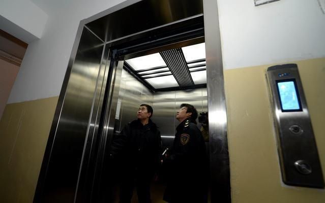 加裝鋼結(jié)構(gòu)電梯的設(shè)計(jì)使用壽命是多少年(加裝鋼結(jié)構(gòu)電梯井的設(shè)計(jì)使用壽命受到多種因素的影響) 鋼結(jié)構(gòu)玻璃棧道設(shè)計(jì) 第3張 加裝鋼結(jié)構(gòu)電梯的設(shè)計(jì)使用壽命是多少年(加裝鋼結(jié)構(gòu)電梯井的設(shè)計(jì)使用壽命受到多種因素的影響) 鋼結(jié)構(gòu)玻璃棧道設(shè)計(jì) 第3張