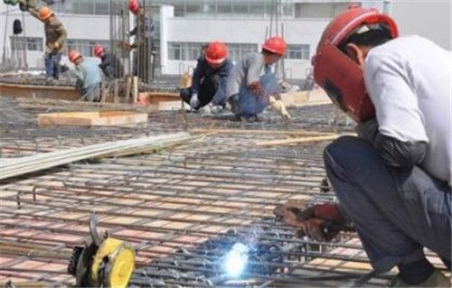 屋面鋼筋間距有什么要求（如何檢測屋面鋼筋間距是否合格） 裝飾工裝設(shè)計 第3張