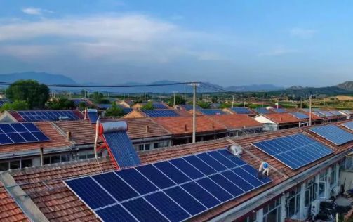 屋頂安裝光伏多少錢一平方人工(屋頂安裝光伏發(fā)電的成本受多種因素影響) 裝飾家裝設(shè)計(jì) 第1張 屋頂安裝光伏多少錢一平方人工(屋頂安裝光伏發(fā)電的成本受多種因素影響) 裝飾家裝設(shè)計(jì) 第1張