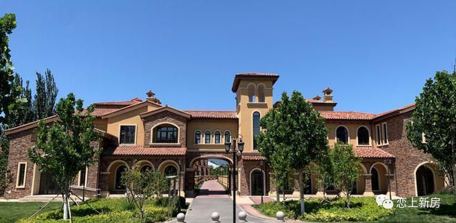 北京新建別墅區(qū)有哪些小區(qū)（北京新建別墅區(qū)包括香山清琴山莊、龍湖頤和原著、嘉林花園別墅） 結(jié)構(gòu)砌體設(shè)計 第3張