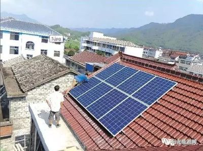 平房頂安裝光伏多少錢一平方？（光伏發(fā)電的安裝成本及收益分析光伏發(fā)電維護(hù)成本及周期）