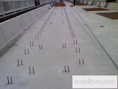 屋頂加固施工方案怎么寫范文(如何編寫屋頂加固施工方案范文) 結(jié)構(gòu)橋梁鋼結(jié)構(gòu)設計 第3張 屋頂加固施工方案怎么寫范文(如何編寫屋頂加固施工方案范文) 結(jié)構(gòu)橋梁鋼結(jié)構(gòu)設計 第3張