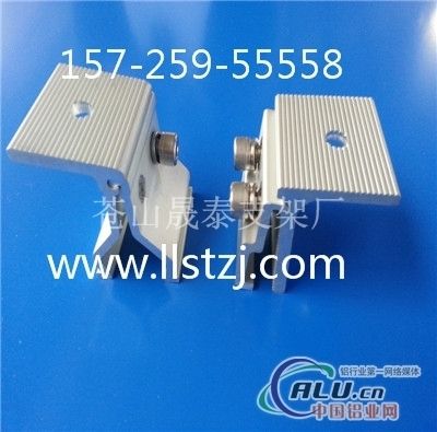 連廊防護(hù)網(wǎng)圖片高清（連廊防護(hù)網(wǎng)是如何安裝的？）