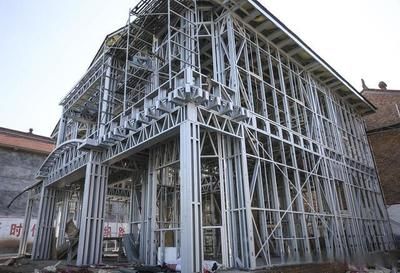 建房子鋼結(jié)構(gòu)跟混凝土結(jié)構(gòu)對比哪個好(鋼結(jié)構(gòu)和混凝土結(jié)構(gòu)各有優(yōu)缺點) 鋼結(jié)構(gòu)鋼結(jié)構(gòu)螺旋樓梯設(shè)計 第1張 建房子鋼結(jié)構(gòu)跟混凝土結(jié)構(gòu)對比哪個好(鋼結(jié)構(gòu)和混凝土結(jié)構(gòu)各有優(yōu)缺點) 鋼結(jié)構(gòu)鋼結(jié)構(gòu)螺旋樓梯設(shè)計 第1張