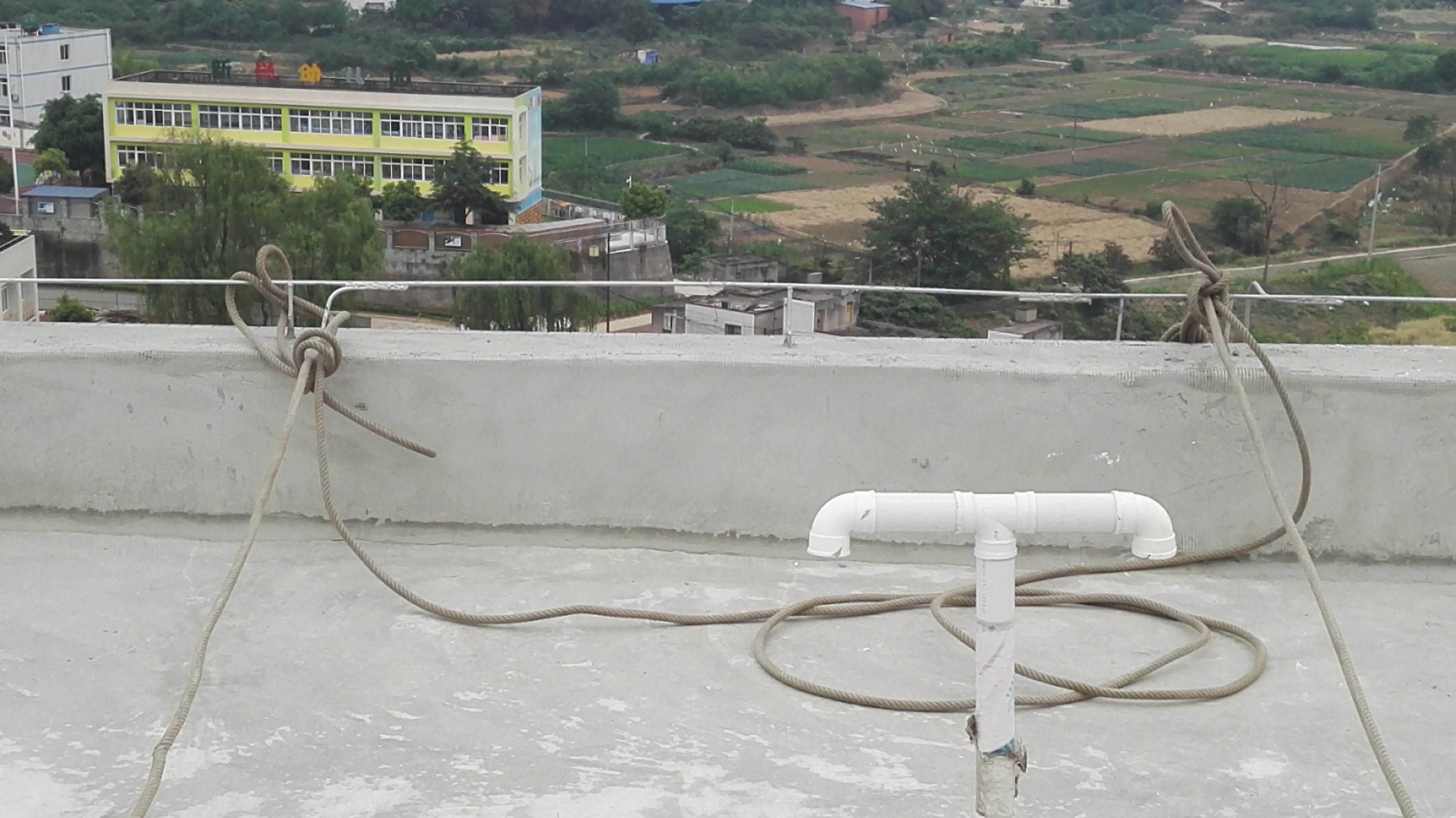 屋面修繕安全技術(shù)措施(屋面修繕安全培訓(xùn)) 建筑方案設(shè)計 第3張 屋面修繕安全技術(shù)措施(屋面修繕安全培訓(xùn)) 建筑方案設(shè)計 第3張