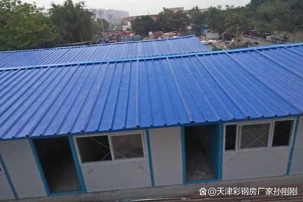 彩鋼房屋頂(彩鋼屋頂選購(gòu)注意事項(xiàng)彩鋼屋頂防銹處理技巧) 裝飾家裝設(shè)計(jì) 第5張 彩鋼房屋頂(彩鋼屋頂選購(gòu)注意事項(xiàng)彩鋼屋頂防銹處理技巧) 裝飾家裝設(shè)計(jì) 第5張