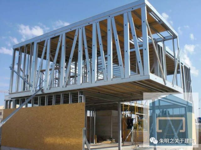 山東鋁板生產(chǎn)廠家電話（山東鋁板廠家的電話是多少？）