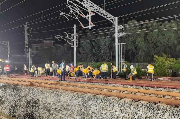 拆除過程安全管理要點(公務(wù)員之家拆除工程安全管理范文) 結(jié)構(gòu)污水處理池設(shè)計 第4張 拆除過程安全管理要點(公務(wù)員之家拆除工程安全管理范文) 結(jié)構(gòu)污水處理池設(shè)計 第4張