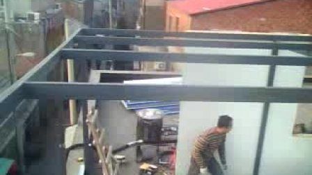 彩鋼房搭建視頻（彩鋼房地基處理要點） 鋼結(jié)構(gòu)跳臺施工 第2張