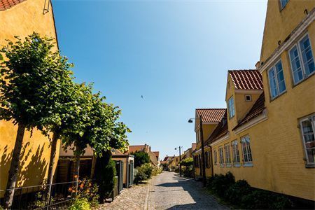 老小區(qū)拆了60平米怎么賠償濟(jì)南（在濟(jì)南，拆除老小區(qū)的補(bǔ)償標(biāo)準(zhǔn)是什么？）