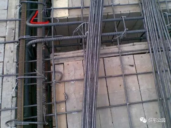 房屋建筑梁鋼筋的表示什么方法(房屋建筑梁鋼筋的主要表示方法包括以下幾個方面) 建筑施工圖施工 第5張 房屋建筑梁鋼筋的表示什么方法(房屋建筑梁鋼筋的主要表示方法包括以下幾個方面) 建筑施工圖施工 第5張