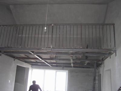 房子鋼結(jié)構(gòu)隔層好不好(鋼結(jié)構(gòu)隔層施工周期對比,鋼結(jié)構(gòu)隔層防潮處理方法) 結(jié)構(gòu)機(jī)械鋼結(jié)構(gòu)施工 第4張 房子鋼結(jié)構(gòu)隔層好不好(鋼結(jié)構(gòu)隔層施工周期對比,鋼結(jié)構(gòu)隔層防潮處理方法) 結(jié)構(gòu)機(jī)械鋼結(jié)構(gòu)施工 第4張